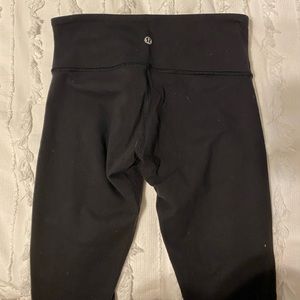 Lulu Lemon Size 4 Black Wunder Under Legging